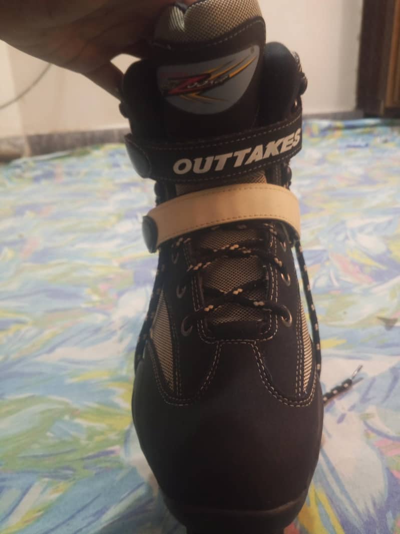 bazooka roller skates . 3