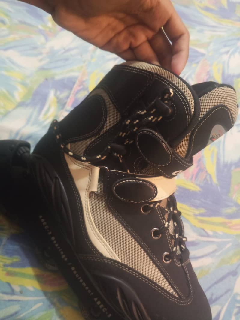 bazooka roller skates . 4