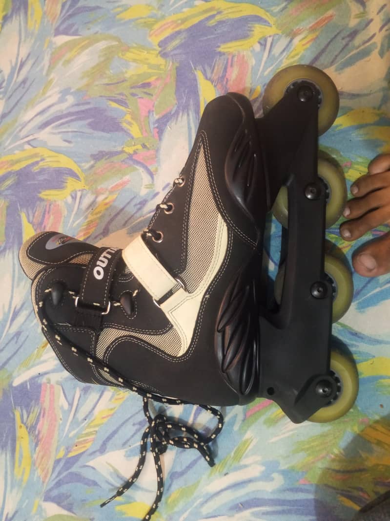 bazooka roller skates . 6