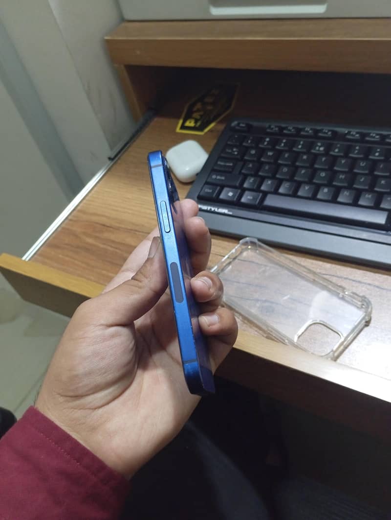 Apple iPhone 12 Mini 2