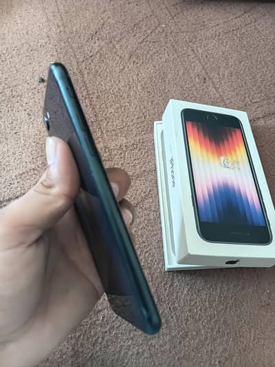 Apple iPhone SE 3