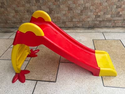 Kids Plastic Slide – Good Condition