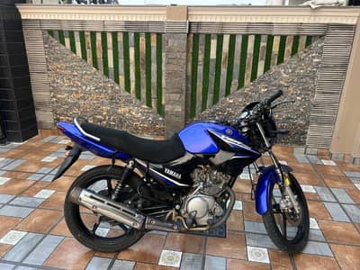 Yahama motor bike