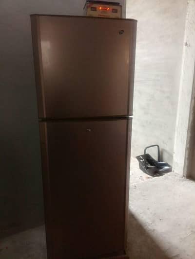Pel fridge 10/8 condition brown color  9 2 3 1 5 4 2 7 1 3 5 8