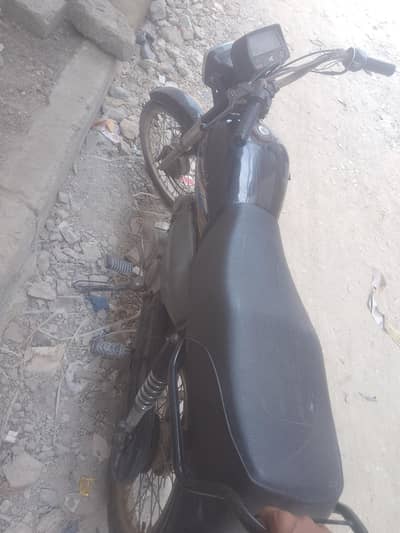 my bike for sale saaf suthri condition mein hai bilkul okay hai