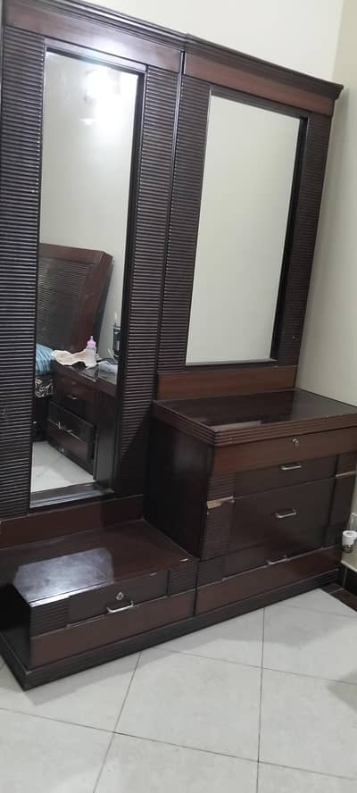 Dresser with double mirror  full wooden