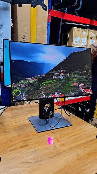 Dell U2422HE 24" Monitor Type-C, Hdmi, Dp - 10/10 Condition
