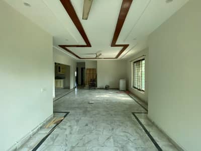 7 MARLA FIRST FLOOR FOR SALE IN REHMAN GARDENS NEAR DHA PHASE 1