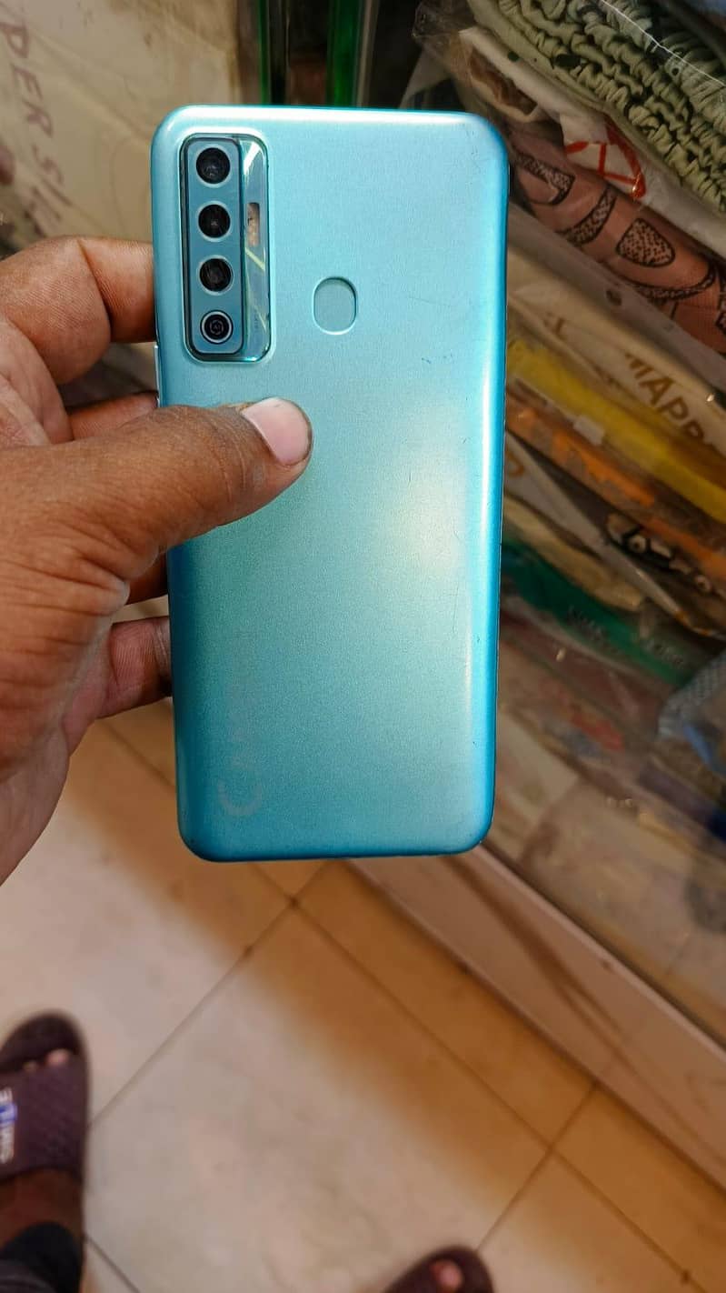 Tecno Camon 17 11
