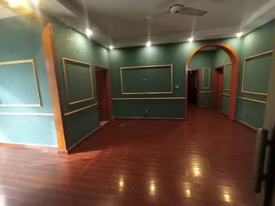 1 Kanal Slightly Used Upper Portion Avaliable For Rent In Phase 2
