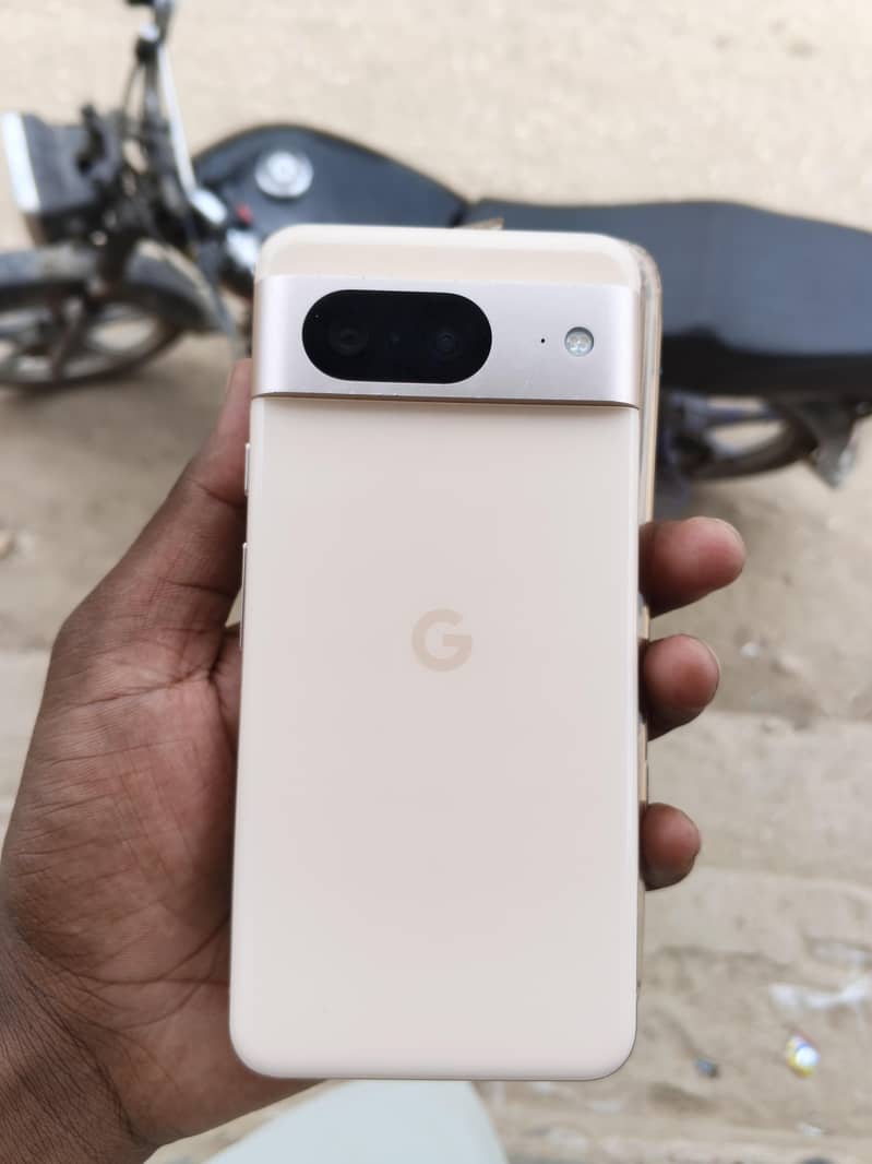 Google Pixel 8 1
