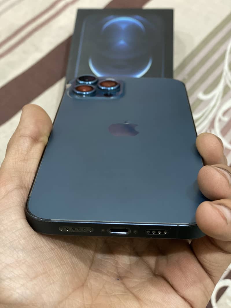 Apple iPhone 12 Pro Max 3