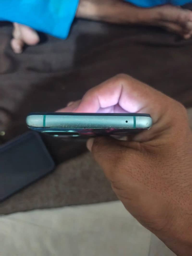 One Plus 8t 4