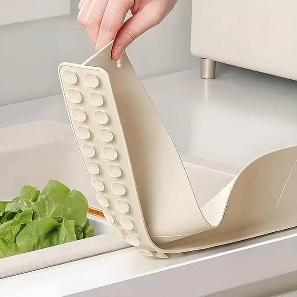 Kitchen Silicone Faucet Splash Guard Mat Silicone Sink Splash Guard Water Stopper–  Waterproof Sink Drip Catcher for Counter Protection  Silicone Sink Splash Guard Water Stopper