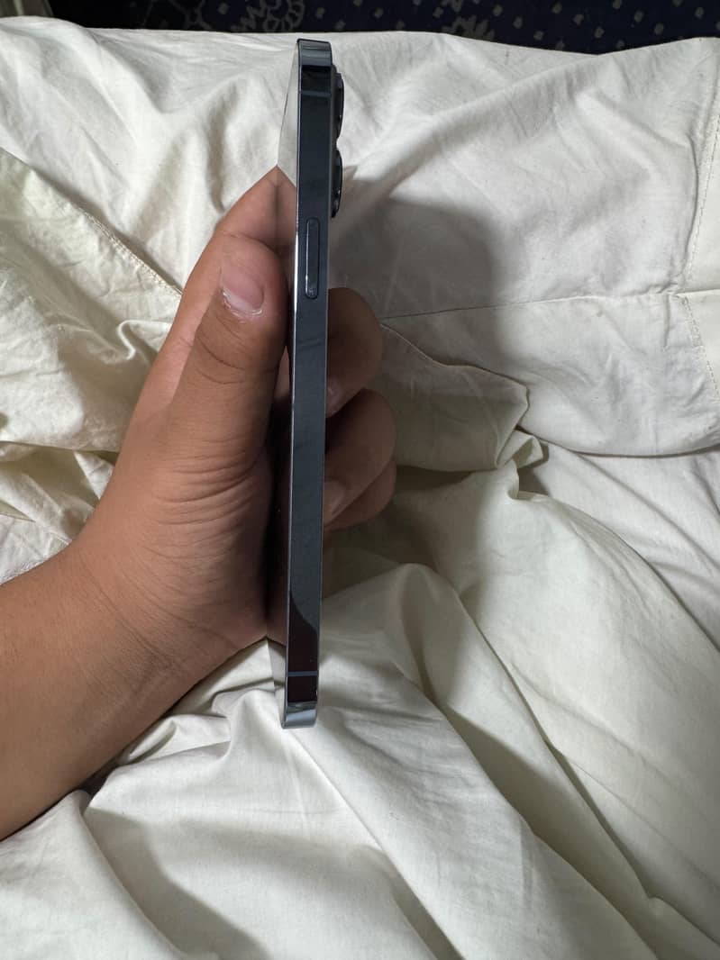 iPhone 13 Pro Max jv 2
