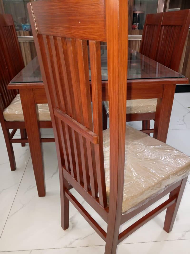 Dining table 4