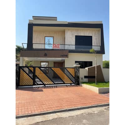 12 Marla Luxury Designer And Solid House Is Up For Sale