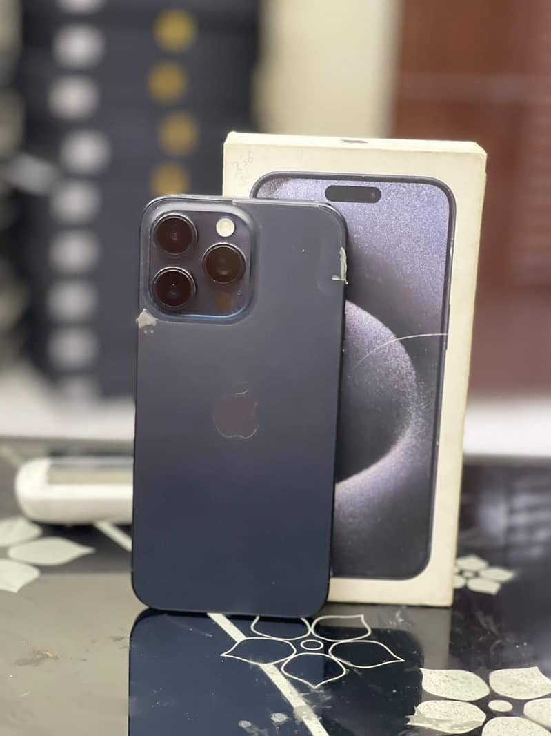 Apple iPhone 15 Pro Max 1