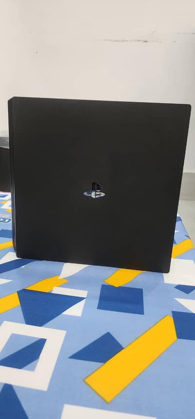 PS4 PRO 1 TB Immaculate Condition