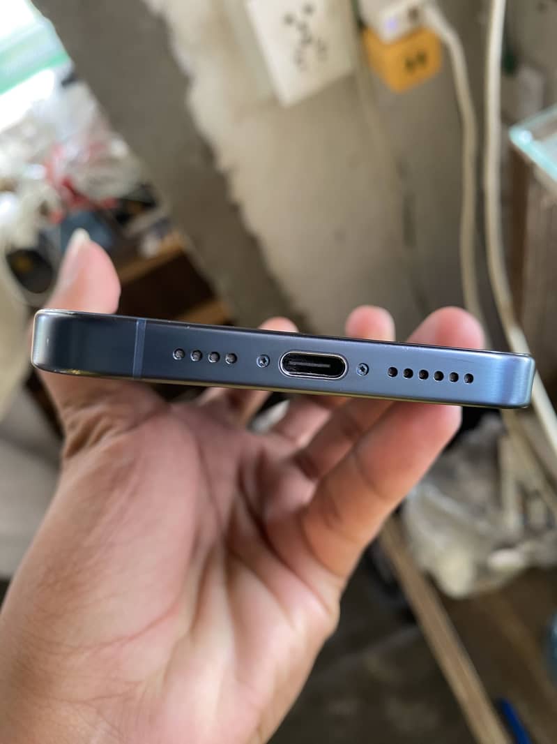 Apple iPhone 15 Pro Max 5
