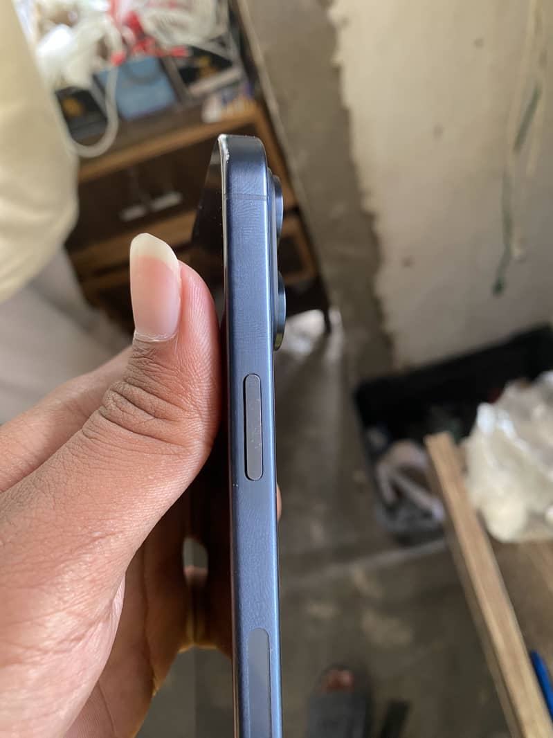 Apple iPhone 15 Pro Max 7
