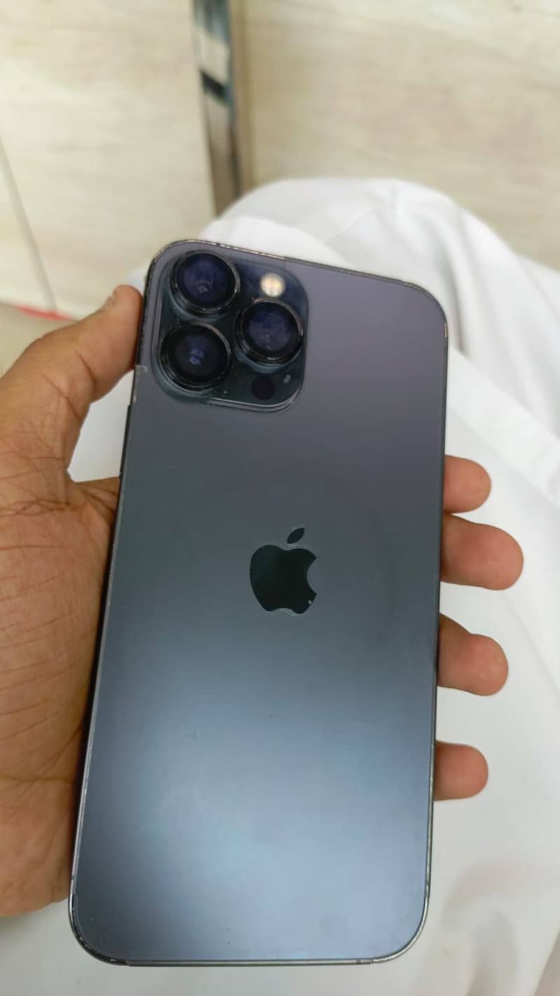 Apple iPhone 13 Pro Max 3