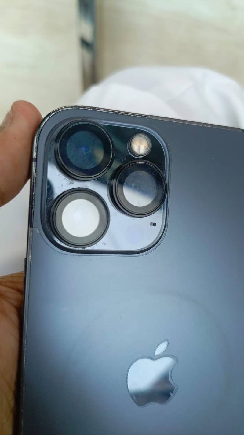Apple iPhone 13 Pro Max 6