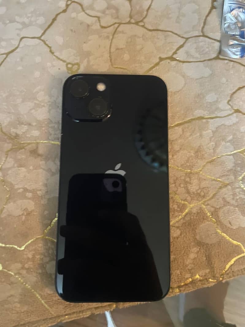 Apple iPhone 13 4