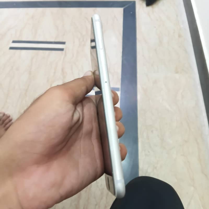 Apple iPhone 7 Plus 3