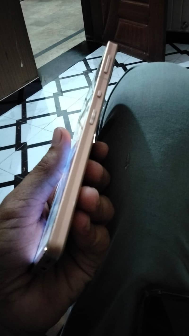 Aqous Mobile 6