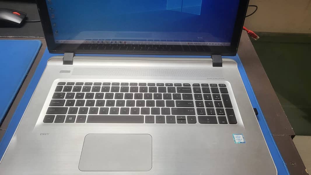 HP Envy 4