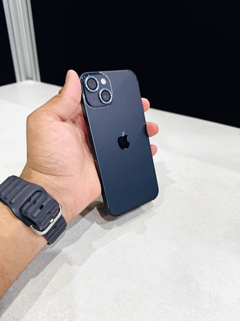 Apple iPhone 13 3