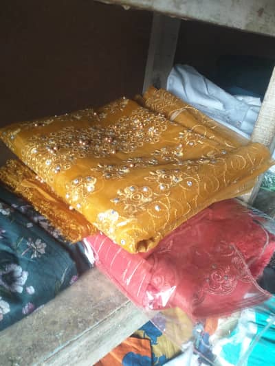 Awr bhi bridal soot dastiyab hain