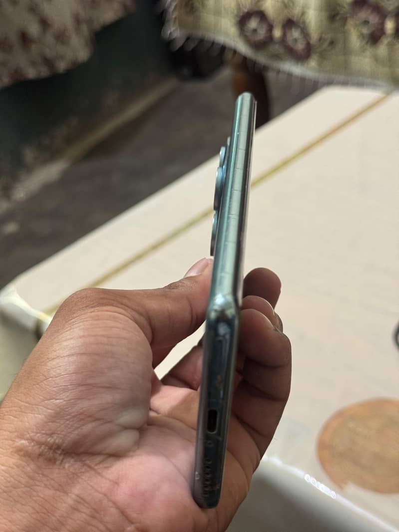 Xiaomi Redmi Note 14 Pro 3