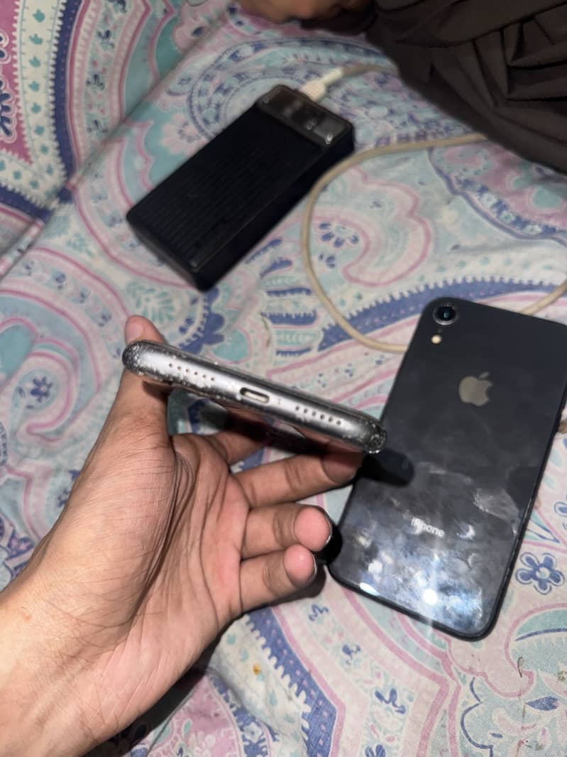 iPhone 11 2