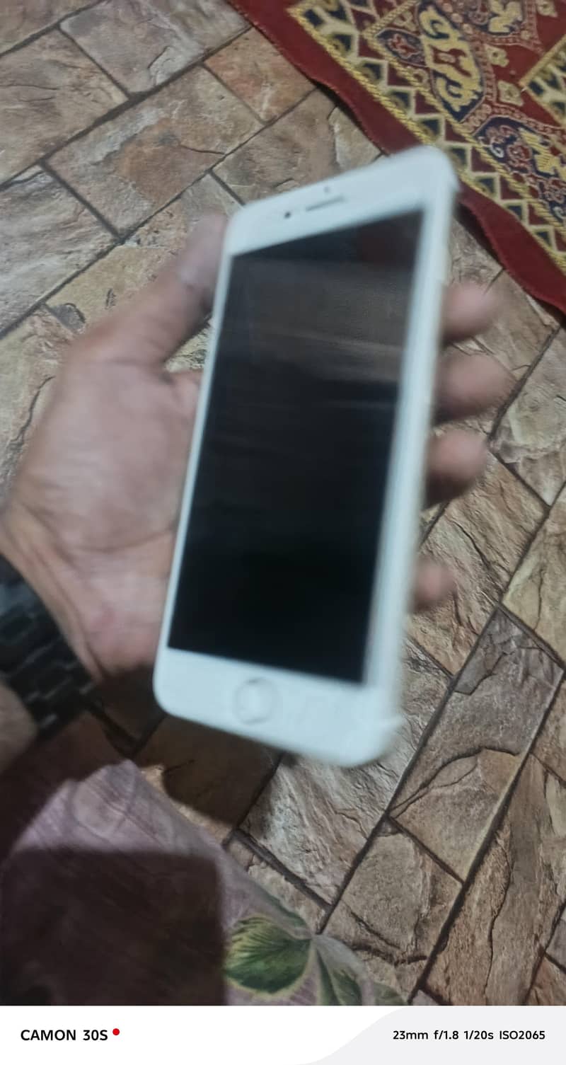 Apple iPhone 7 Plus 1