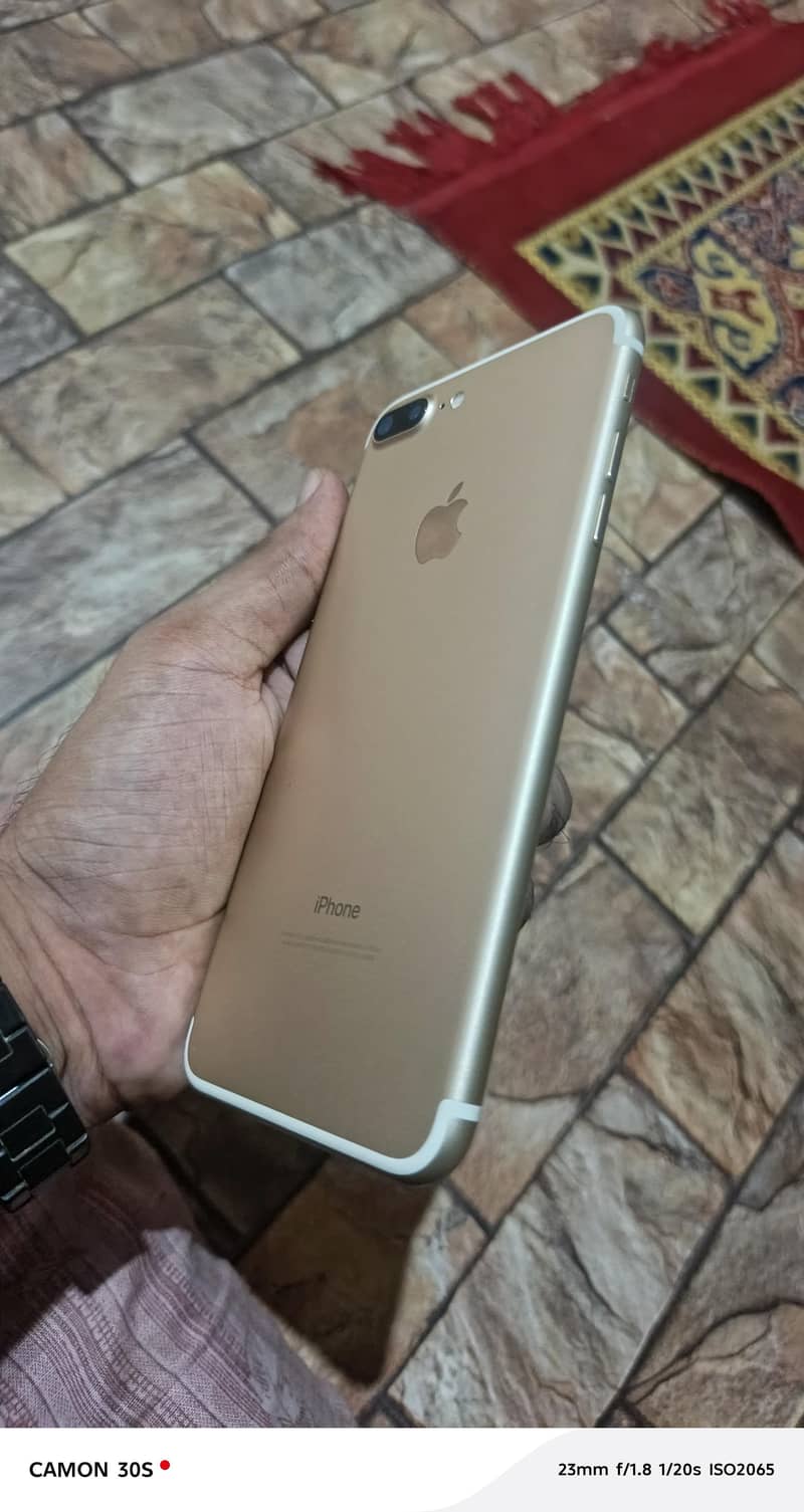 Apple iPhone 7 Plus 4