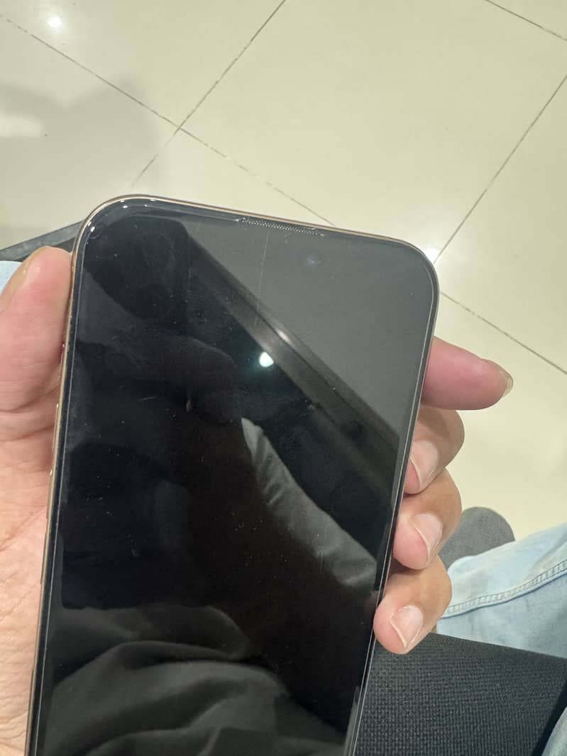iPhone 16 Pro Max FU 3