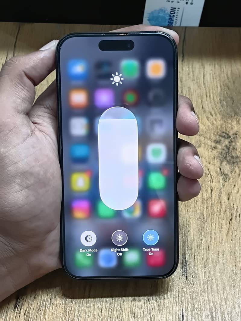 Apple iPhone 15 Pro 1