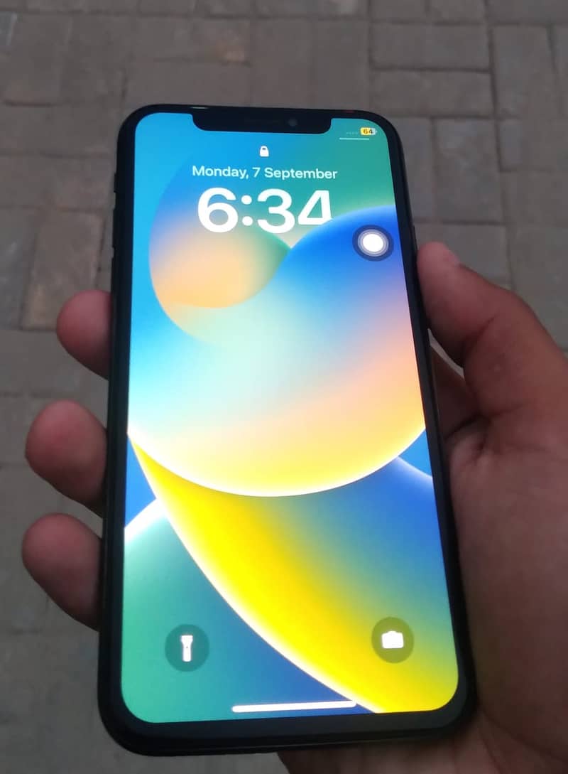 Apple iPhone X 3