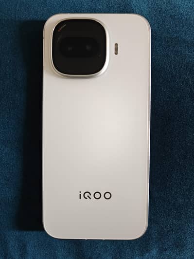 Vivo iQOO Z11 Turbo (16GB/512GB) - Brand New / Lush Condition