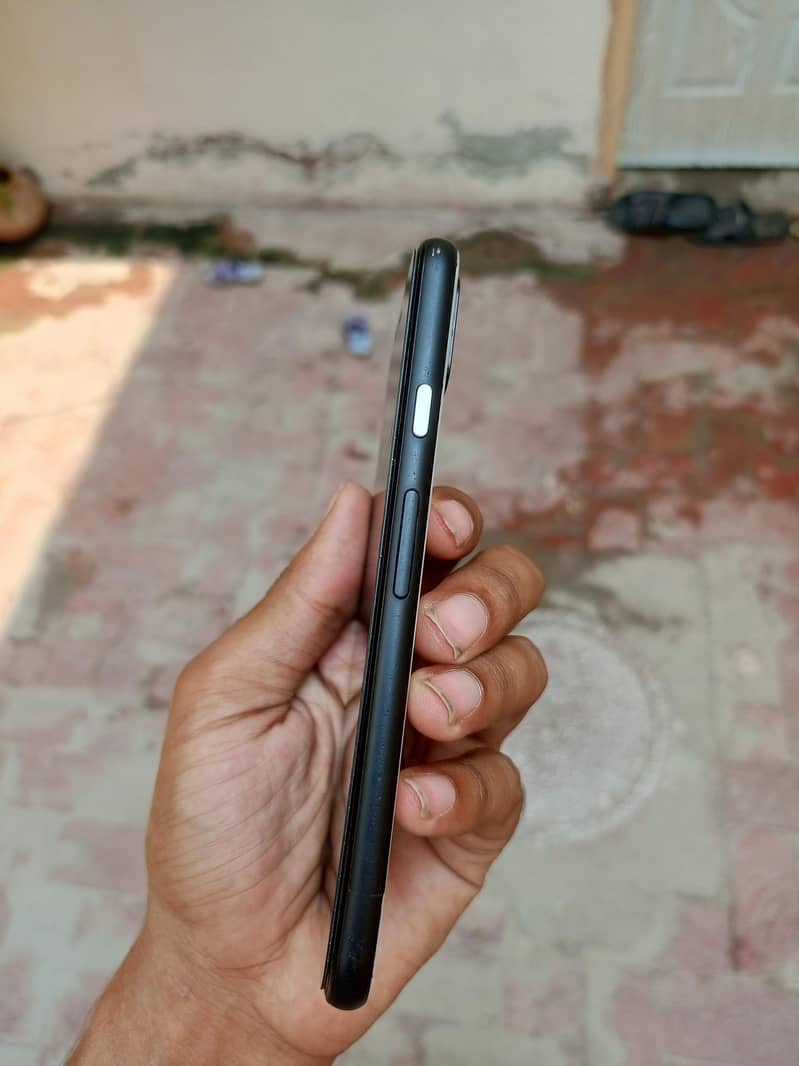 Google Pixel 4 8