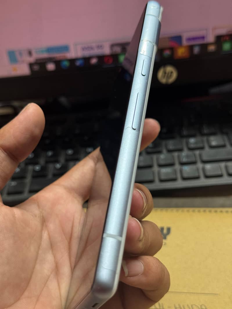 Google Pixel 7a 3
