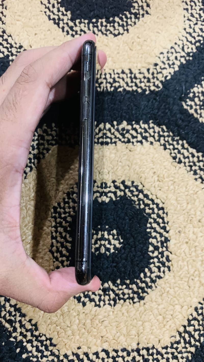 Apple iPhone X 6