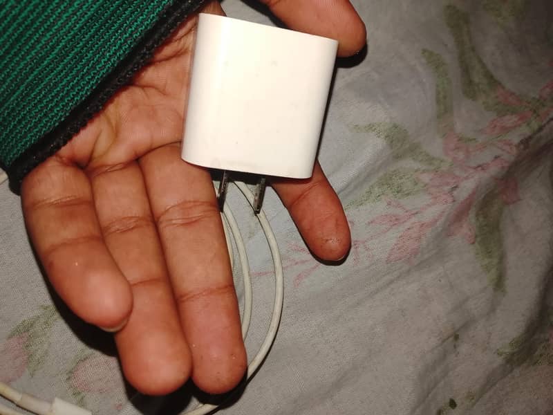 iphone  20 w 4
