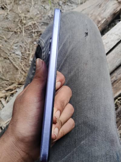 Vivo Y17s