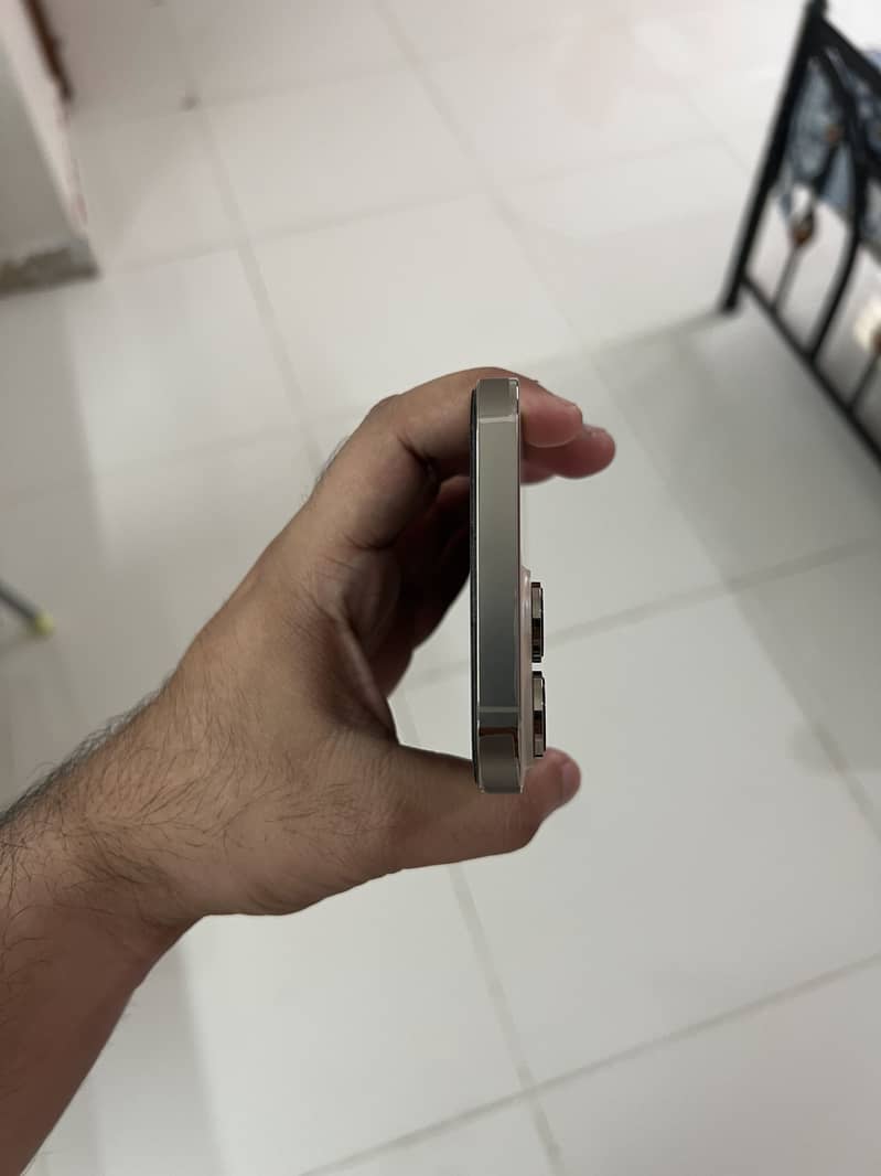 IPhone 14 Pro Max 4