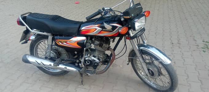 good condition bike Honda 125 /03008688332
