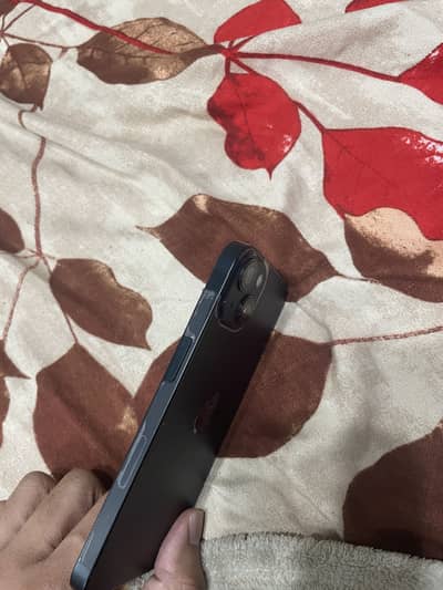 Apple iPhone 13 jv