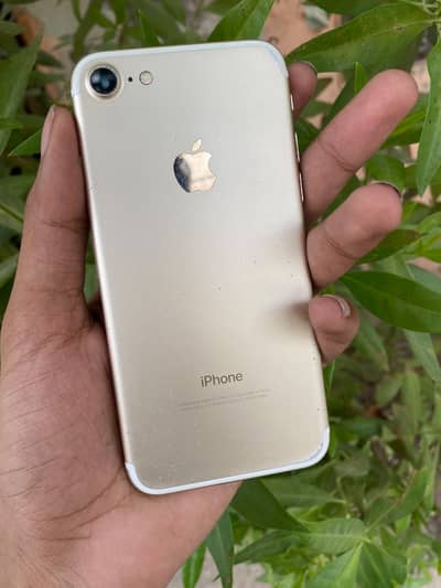 Apple iPhone 7
